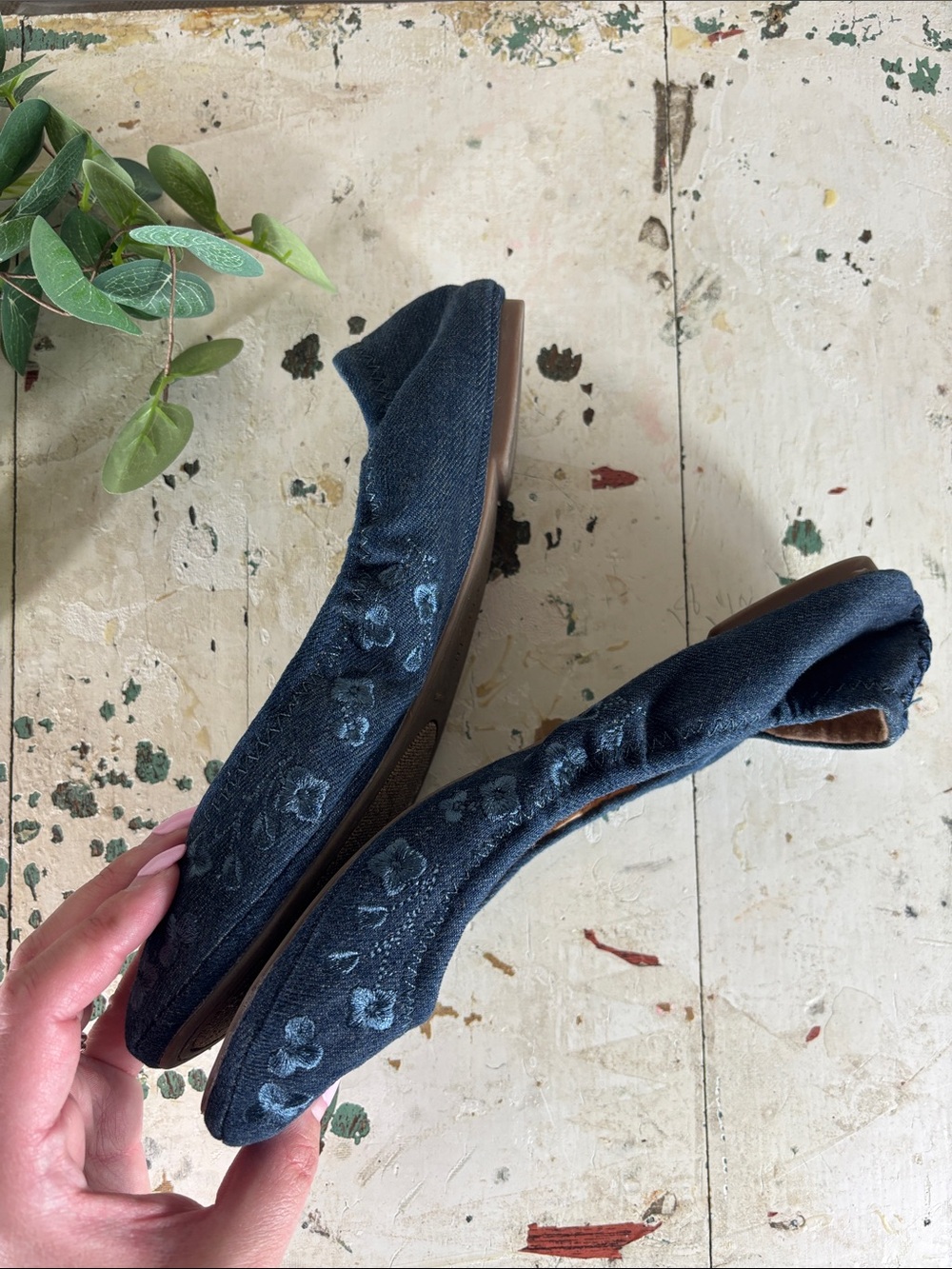Lucky Brand > Navy Blue Floral Velvet Ballet Flats 7.5 - Picture 3 of 7